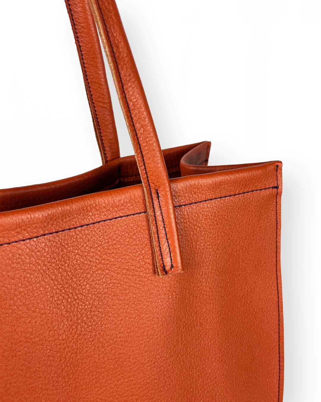 PARI_Shopper_cognac_Detail_Naht2.jpg